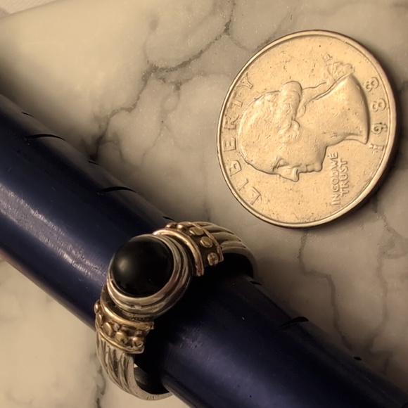 Sterling Silver and Gold Ring With Black onyx Center - Picture 3 of 5